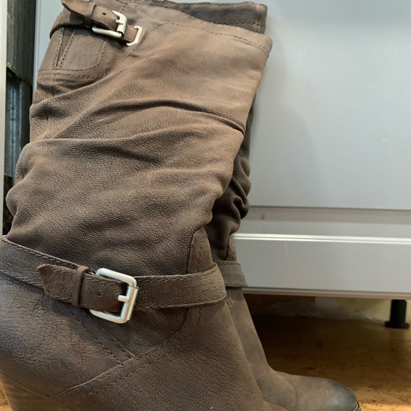 Guess slouch boot with buckles - Picture 2 of 5